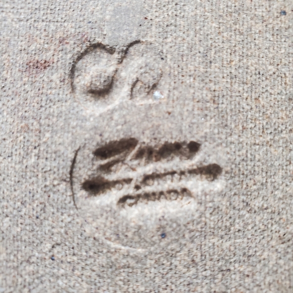 Pottery pot holder - Picture 4 of 4